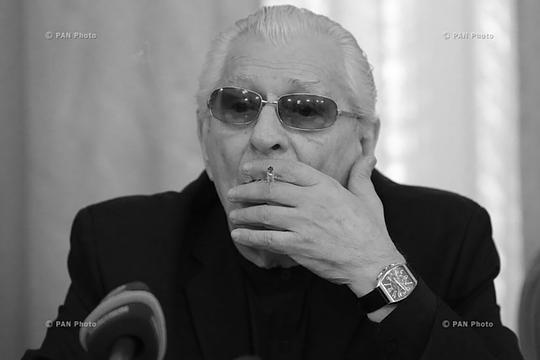 维勒·加尔斯特亚 Vilen Galstyan照片