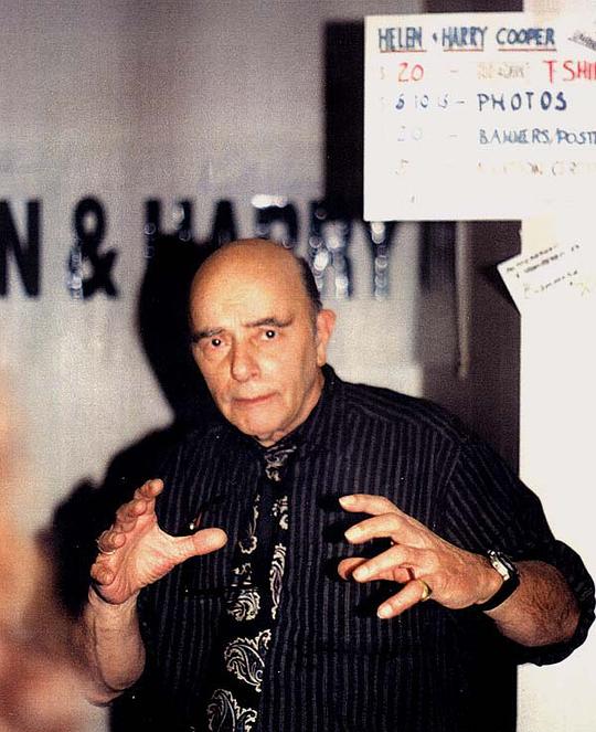 卡尔·哈德曼 Karl Hardman照片