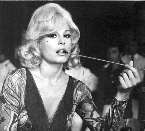 劳拉·巴伦苏埃拉 Laura Valenzuela照片