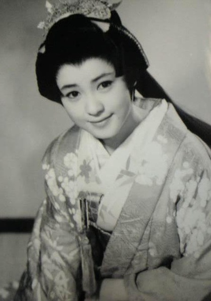 丘里美 Satomi Oka照片