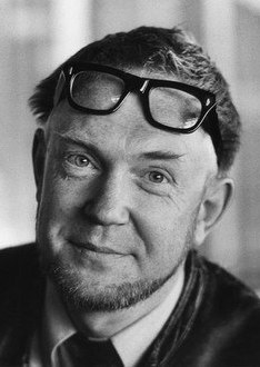 维尔戈特·斯耶曼 Vilgot Sjöman照片