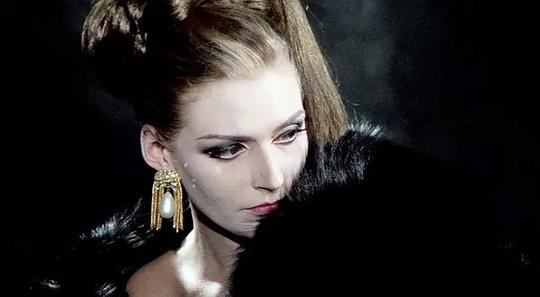 安东妮娅·彼得罗西 Antonia Pietrosi照片