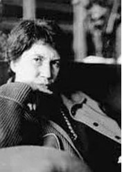 娜塔丽亚·金兹伯格 Natalia Ginzburg照片