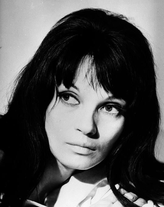 乔安娜·延德里卡 Joanna Jedryka照片