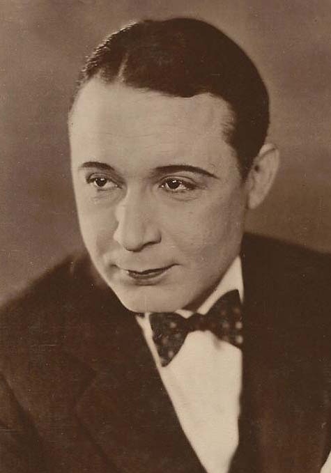 蒙蒂·布卢 Monte Blue照片