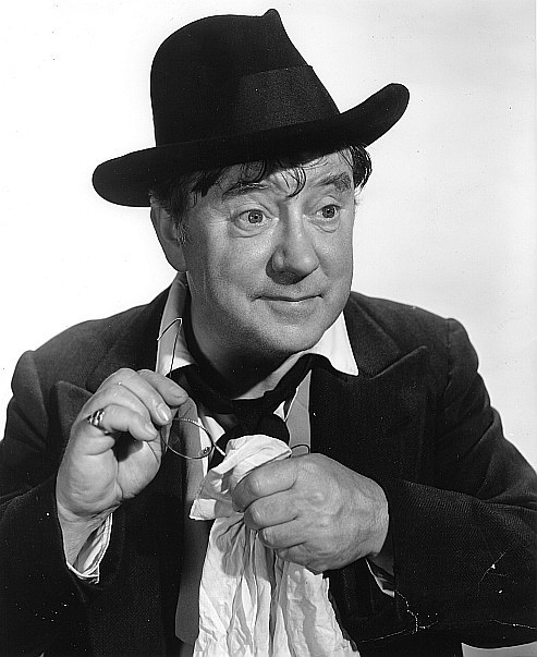 福里斯特·哈维 Forrester Harvey照片