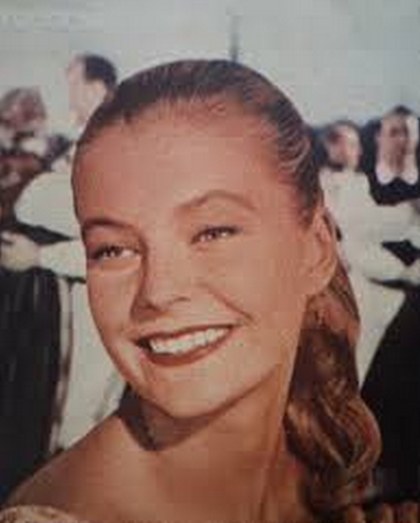 尤·佩特雷 Gio Petré照片