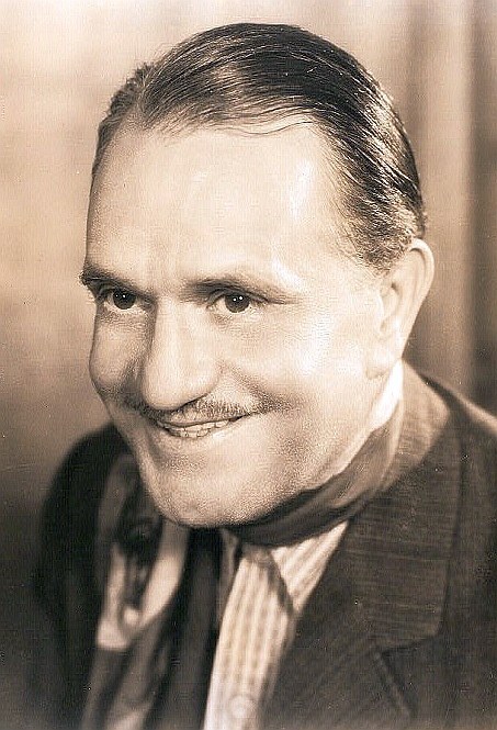 富兰克林·法纳姆 Franklyn Farnum照片