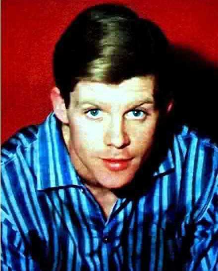 乔吉斯·伯乔利 Georges Poujouly照片