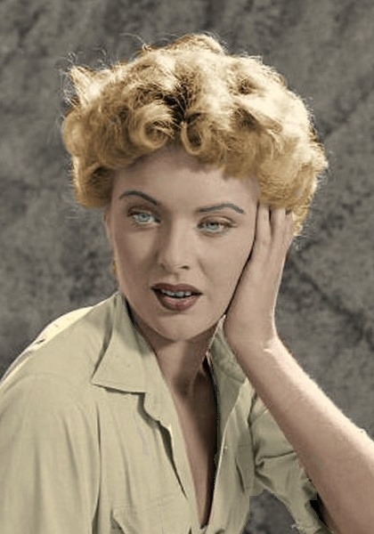 麦莉·韦特尔 Milly Vitale照片