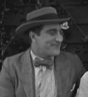 查尔斯·史蒂文森 Charles Stevenson照片