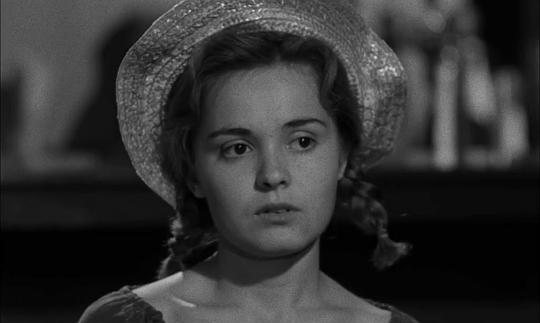 Gloria Castillo照片