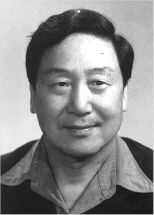 贺敬之 Jingzhi He照片