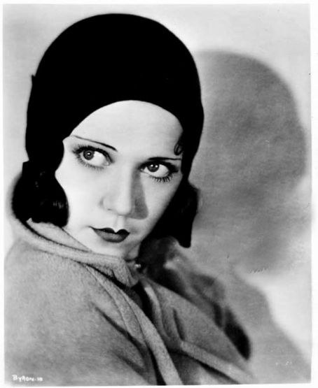 玛丽昂·拜伦 Marion Byron照片