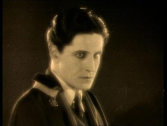 阿瑟·切斯尼 Arthur Chesney照片