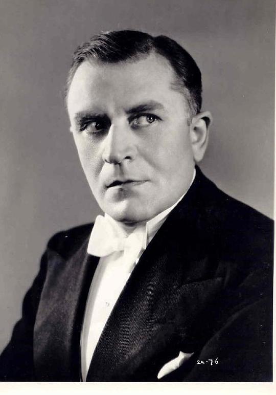 马尔科姆·基恩 Malcolm Keen照片