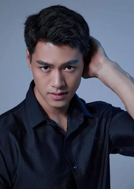 鄢子纶 Zilun Yan照片