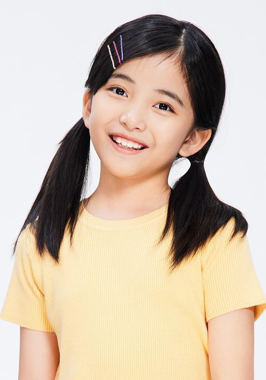 李洛伊 Luoyi Li照片