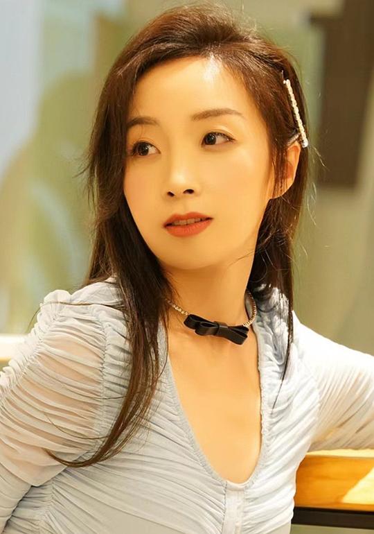 路一萍 Yiping Lu照片