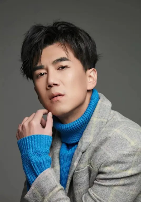 任悦鸣 Yueming Ren照片