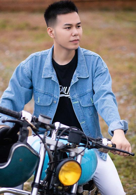 罗勇 Yong Luo照片