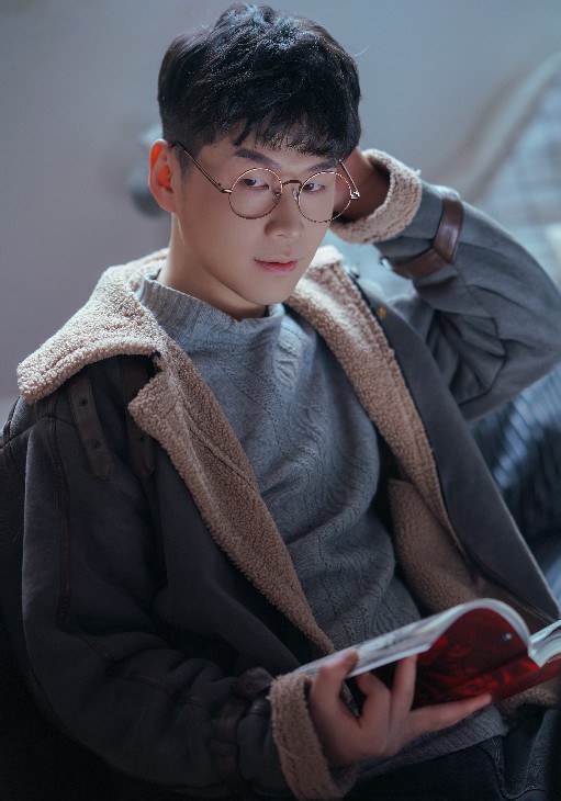 李春胤 Chunyin Li照片