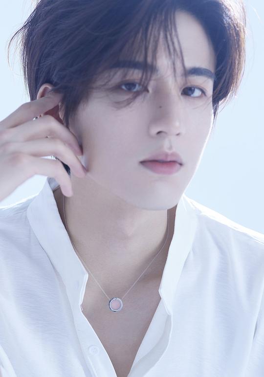 张凌赫 Linghe Zhang照片