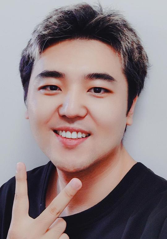 青琳昊 Linhao Qing照片