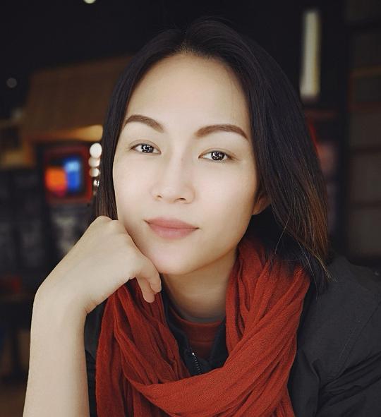 万斯佳 Sijia Wan照片