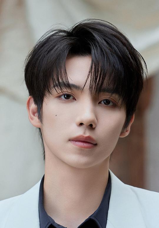 罗一舟 Yizhou Luo照片