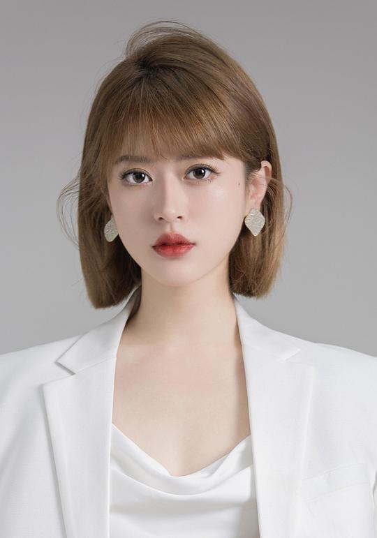 马玲 Ling Ma照片