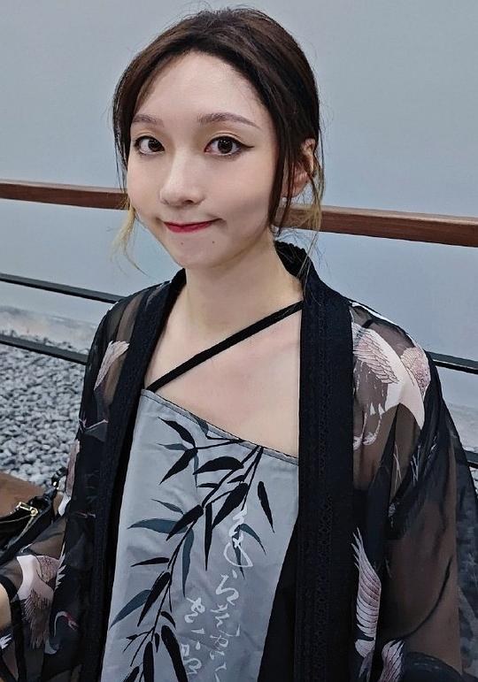 秦紫翼 Ziyi Qin照片