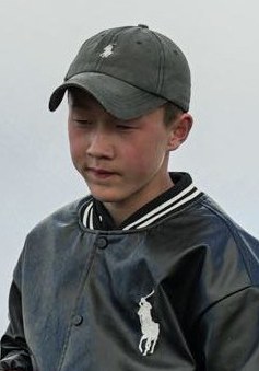 阿勒哈尔·吐尔逊阿力照片