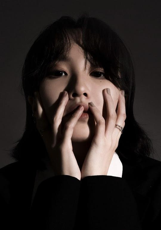 梁小如 Anna hisbbuR照片