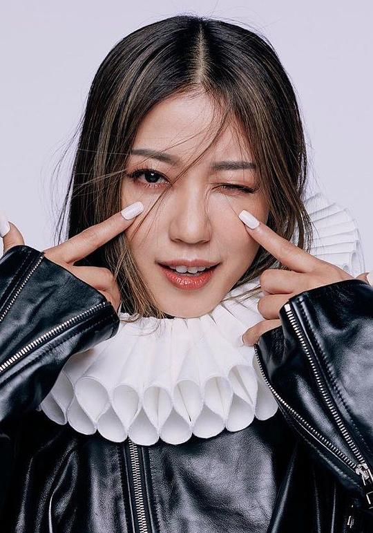 李芯駖 Li Sum Ling照片