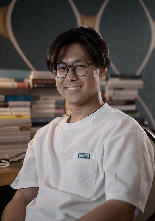 孔维能 Weineng Kong照片