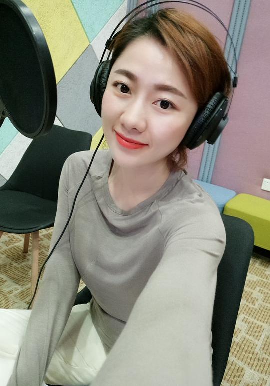 吉莹 Ji Ying照片