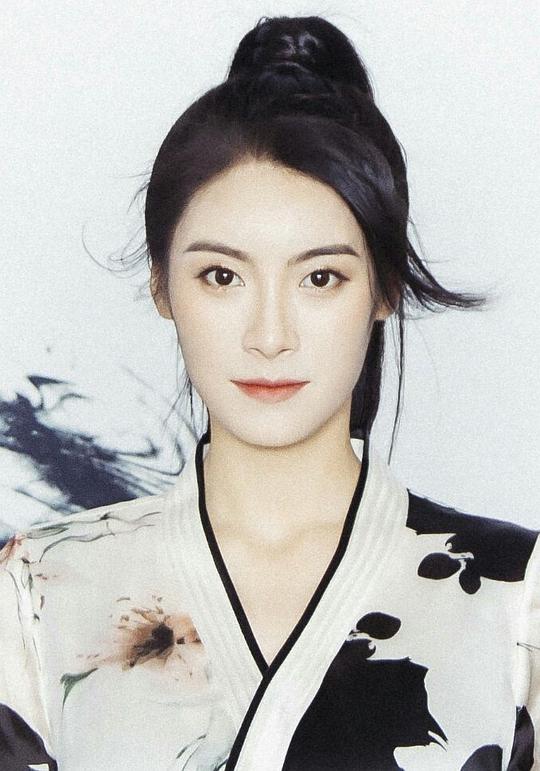 张鹏欣 Alice Zhang照片