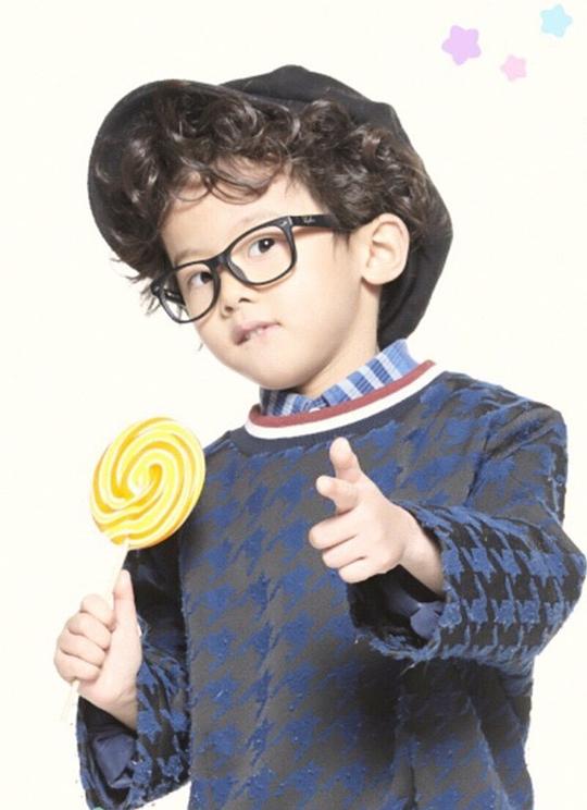 张艺瀚 Hummer Zhang照片