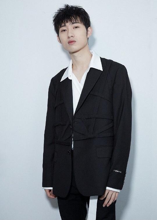 李奕谆 Yizhun Li照片