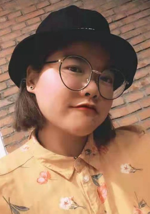 刘由由 Youyou Liu照片