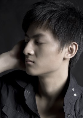 李昶 Chang Li照片