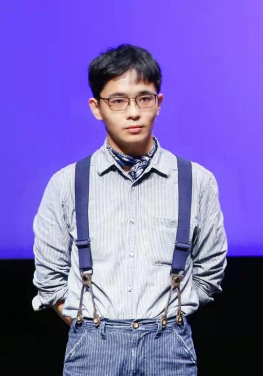 易辰 Chen Yi照片