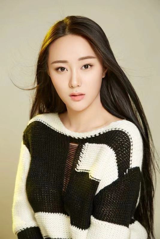 许曦文 Xiwen Xu照片