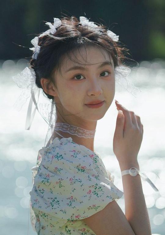 周漾玥 Yangyue Zhou照片