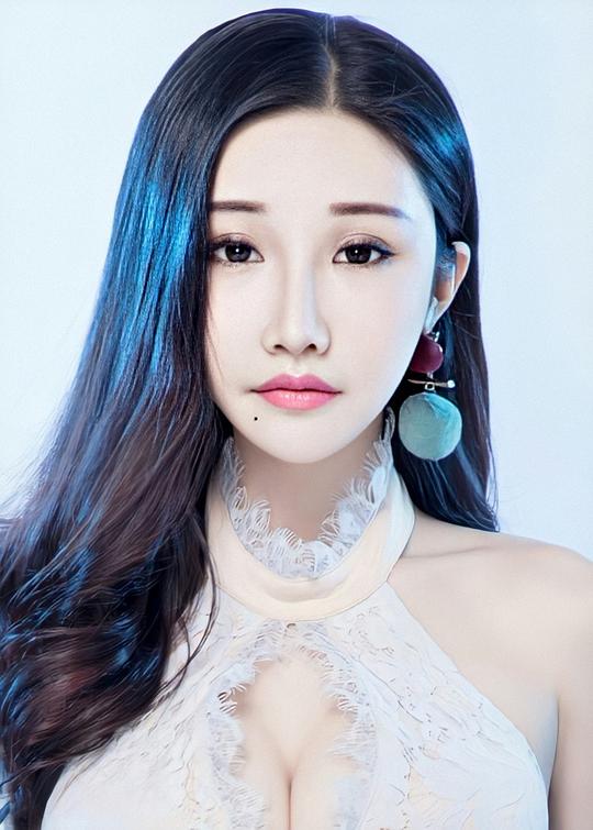 何雨瞬 Makiyo Ho照片