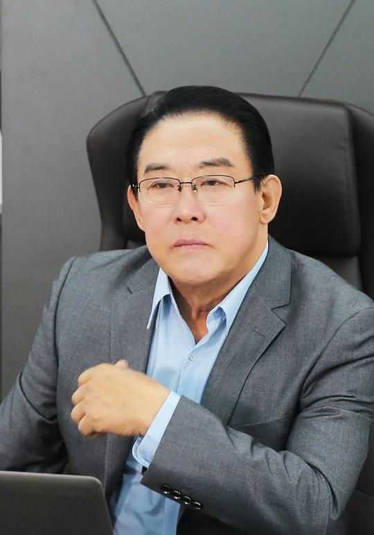 荆民强 Minqiang Jing照片