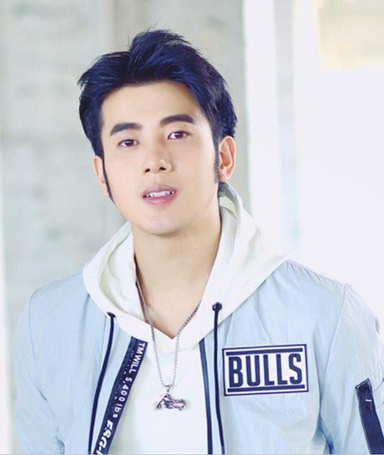 吴逸伽 Yijia Wu照片