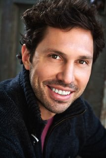 布莱恩·托马斯·史密斯 Brian Thomas Smith照片