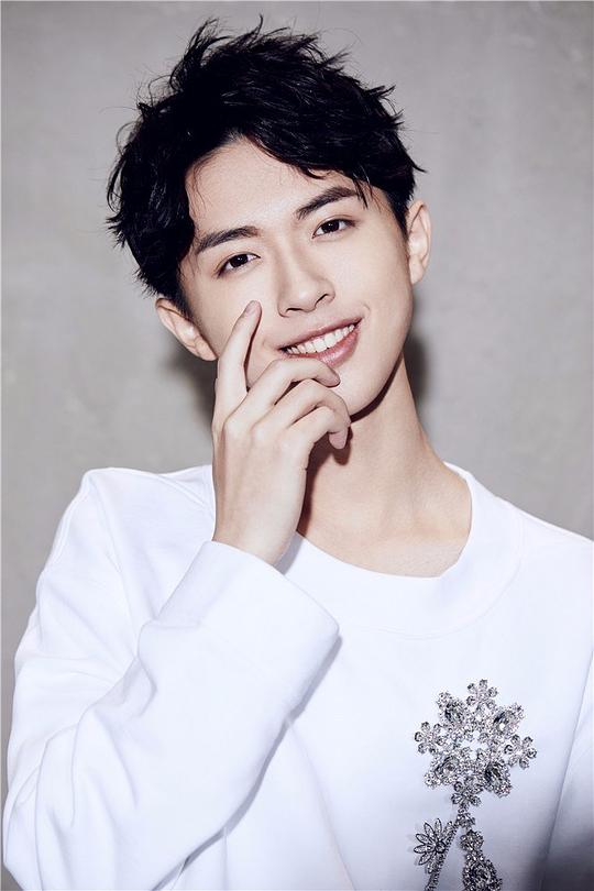 张逸杰 Yijie Zhang照片